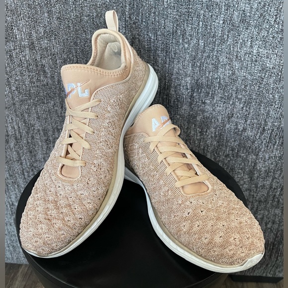 Women’s APL TechLoom Phantom Size 10 - Picture 8 of 14